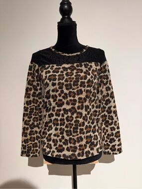 Leopard Print Lace Yoke long sleeve Sweatshirt